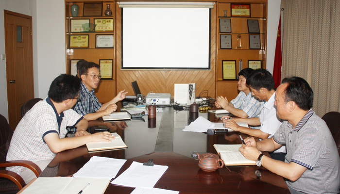 走群眾路線 揚(yáng)清風(fēng)正氣——院黨委中心組觀看領(lǐng)導(dǎo)干部從政道德警示錄《失德之害》