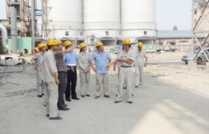 烈日酷暑下可愛的年輕人——記寶龍項(xiàng)目組