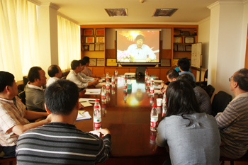 我院召開黨委中心組（擴大）群眾路線專題學(xué)習(xí)交流會